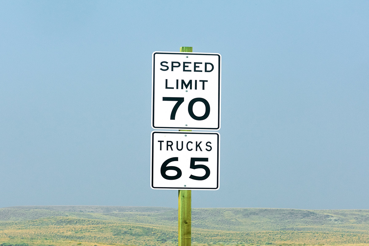 Should Commercial Trucks Have Speed Limiters?