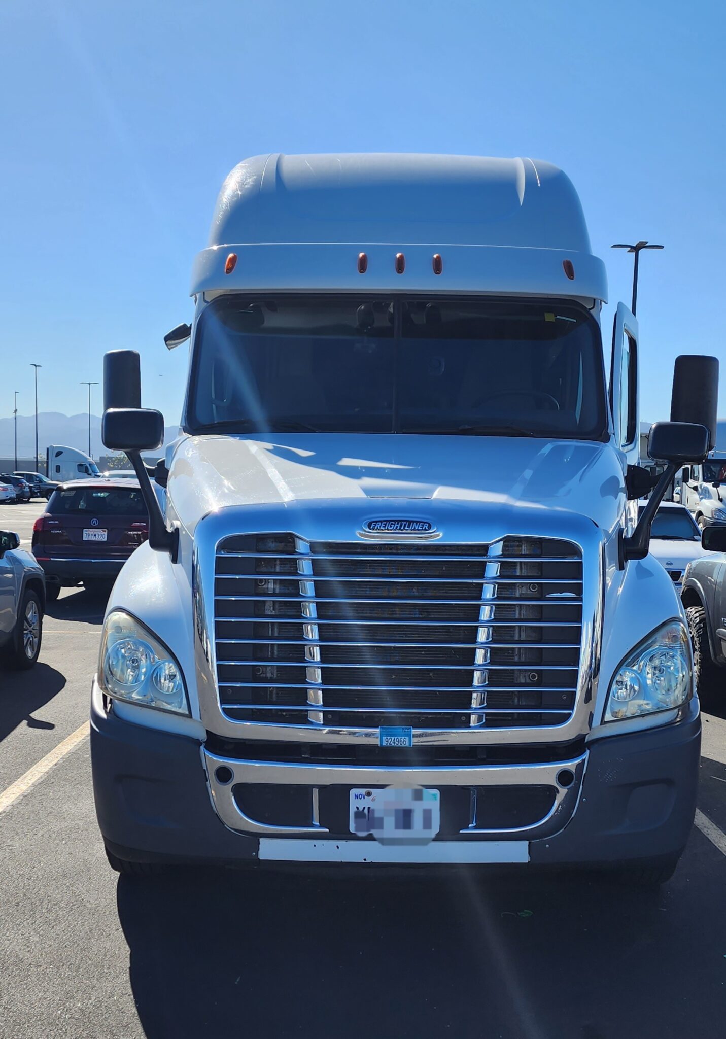 Used Truck for Sale Freightliner Cascadia (2016) Armada Trucking Group